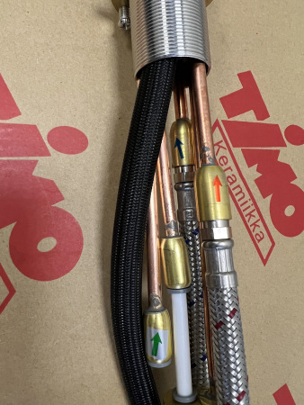 Смеситель для кухни Timo Saona (2356/03FL) с подключением фильтра и выдвижной лейкой, черный