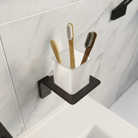 Подстаканник IDDIS Slide (SLIBSG1i45), черный