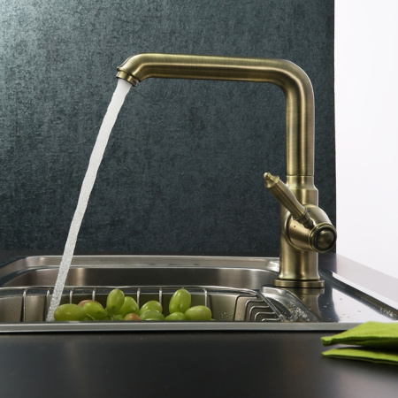 Смеситель для кухни IDDIS Loft (LOF1LMBi05), бронза Смеситель для кухни IDDIS Loft (LOF1LMBi05), бронза