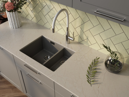 Смеситель для кухни OMOIKIRI Yatomi 2 Plus (4994345) с подключением к фильтру и гибким изливом, сталь/белый