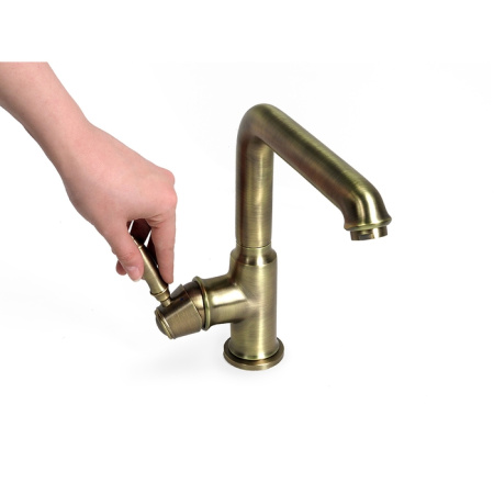 Смеситель для кухни IDDIS Loft (LOF1LMBi05), бронза Смеситель для кухни IDDIS Loft (LOF1LMBi05), бронза