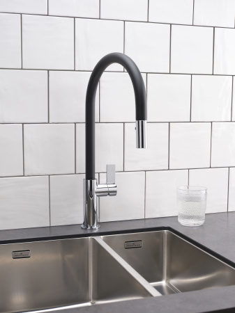 Смеситель для кухни REGINOX Japura Black (K1015K), двухрежимная вытяжная лейка