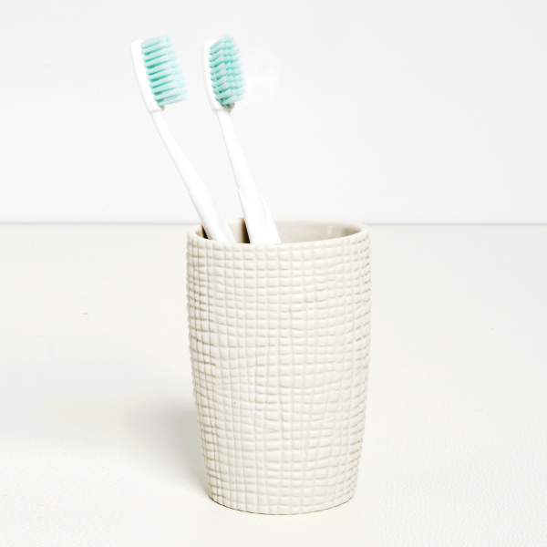 Стакан для зубных щеток WasserKRAFT Dinkel (K-4628) белый Стакан для зубных щеток WasserKRAFT Dinkel (K-4628) белый