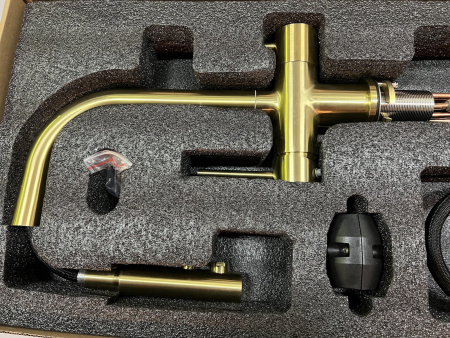 Смеситель для кухни Timo Saona (2356/17FL) с подключением фильтра и выдвижной лейкой, золото Смеситель для кухни Timo Saona (2356/17FL) с подключением фильтра и выдвижной лейкой, золото