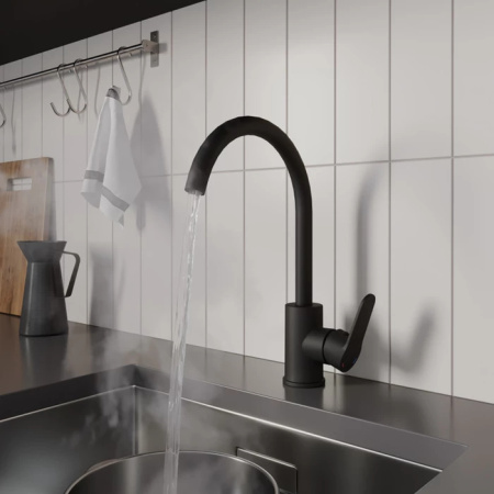 Смеситель для кухни Milardo Poli (POLBLJ0M05) черный