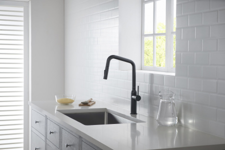 Смеситель для кухни Timo Saona (2386/03FL) с выдвижной лейкой, черный