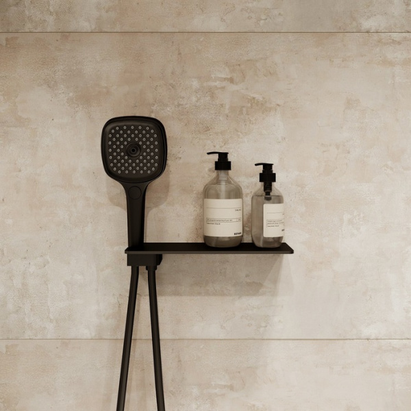 Выход для шланга с держателем для лейки и полкой IDDIS Slide (SLIAB00i62), черный Выход для шланга с держателем для лейки и полкой IDDIS Slide (SLIAB00i62), черный